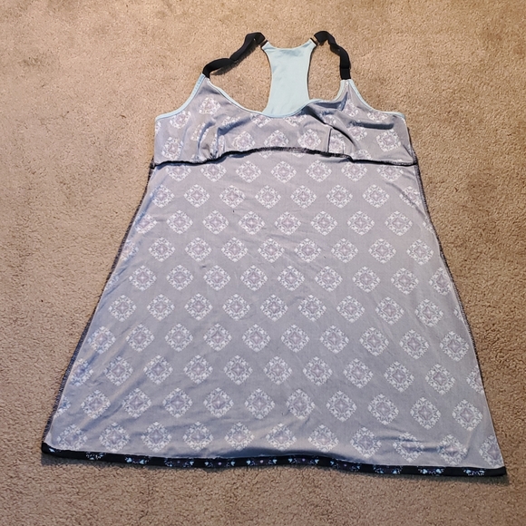 Patterned Halter Top Nightgown - Picture 4 of 7